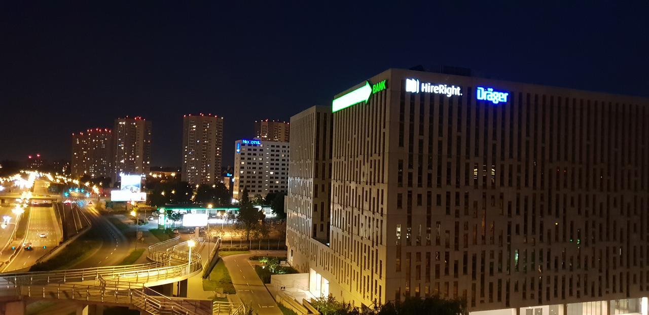 Kfip Apart Spodek 300M Three Apartment Katowice Exterior photo